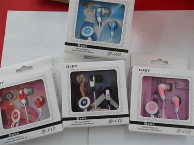 【流行耳機(jī) 3.5mm手機(jī)數(shù)碼產(chǎn)品通用 多色可選 特價(jià)專區(qū) 必備】價(jià)格,廠家,圖片,耳機(jī),義烏市巧達(dá)飾品配件商行-